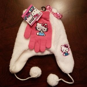NWT Girls Hello Kitty hat and glove set